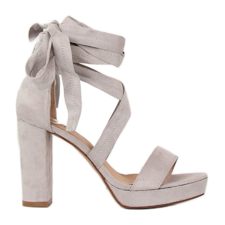 Sandales grises sur la plateforme grise NC805 Gris