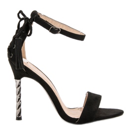 Sandales à talons hauts à la mode le noir