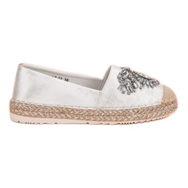 Espadrilles Blanches Avec Ornements