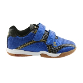 Salle de sport couverte American Club Royal noir bleu jaune