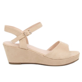 Sandales sur un bas compensé beige K-7 Beige