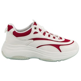Baskets blanches et rouges