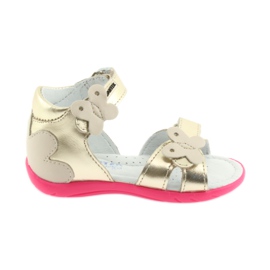 Bartek Sandales en cuir en cuir avec un papillon 51569 Zlotys doré