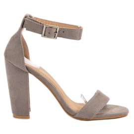 SHELOVET Sandales classiques sur un bar gris