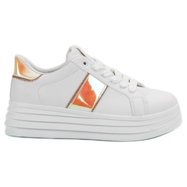 SHELOVET Chaussures blanches sur la plate-forme SHELOVET Chaussures blanches sur la plate-forme