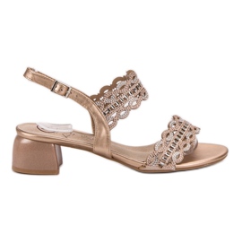 Kylie Sandales élégantes à talons hauts doré