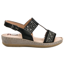 Kylie Sandales sur la plate-forme noir