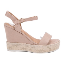 Ideal Shoes Sandales compensées élégantes beige Ideal Shoes Sandales compensées élégantes beige