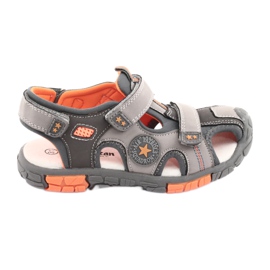 American Club Chaussures sandales avec un insert en cuir américain DR02 brun orange gris American Club Chaussures sandales avec un insert en cuir américain DR02 brun orange gris