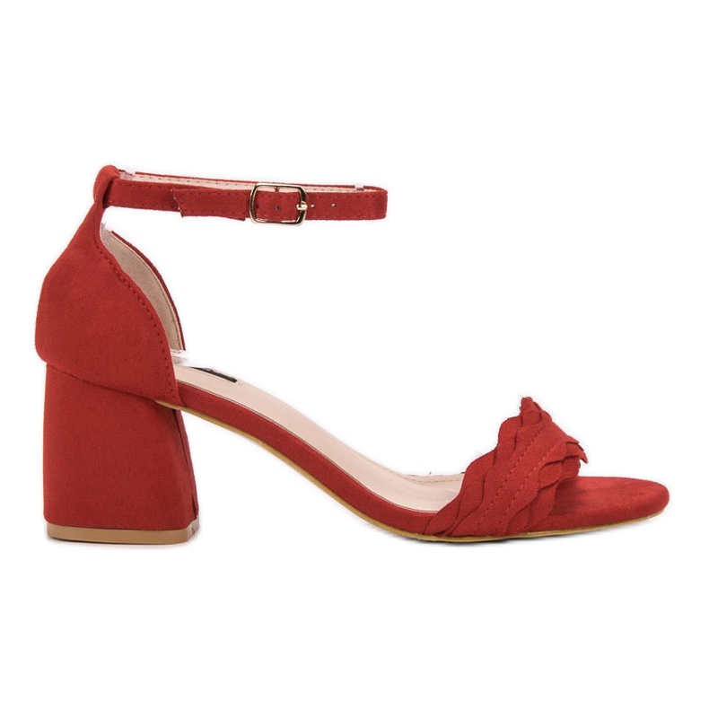 VICES Sandales sur un poteau rouge