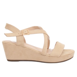 Sandales sur un bas compensé beige K-3 Beige