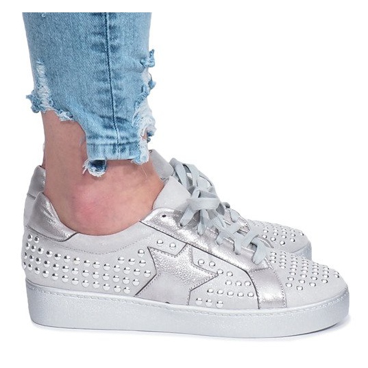 Baskets grises des stars d'Angers