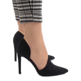 Escarpins noirs asymétriques C82A