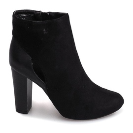 Bottines En Daim Sur Un Poteau Avec Une Fermeture À Glissière T-10 Noir