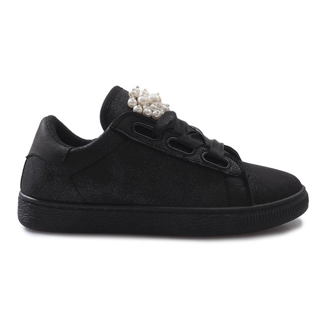 Baskets noires avec Black Pearl le noir