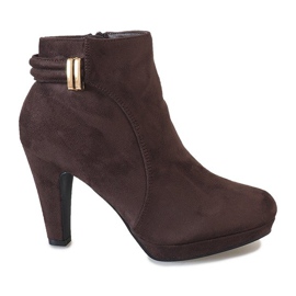 Bottines en daim marron sur le poste 3263 brun
