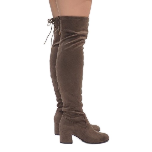 Bottes en daim sur le poteau TE1704-3 multicolore
