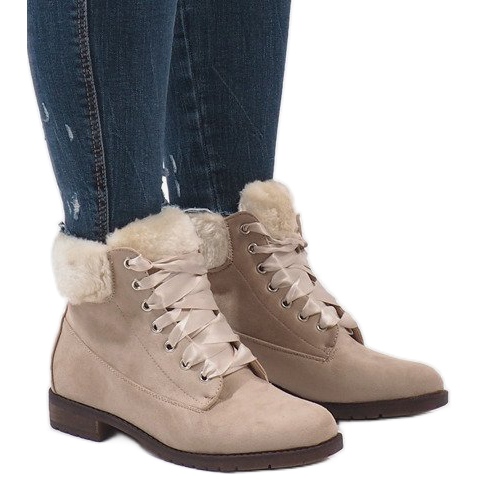 Bottines isolées beiges à lacets C-7100