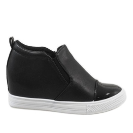 Baskets noires sur le coin DD409-4 le noir