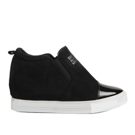 Baskets noires sur le coin DD394-4 le noir