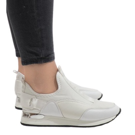 Baskets Lycra blanches R-403