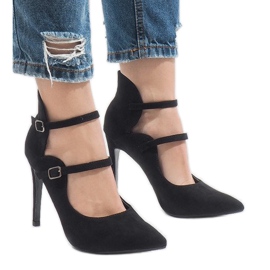 Bottes noires sur un talon haut 6613-5 le noir Bottes noires sur un talon haut 6613-5 le noir