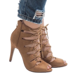 Boots ouvertes camel sur talon haut 9095-83A brun
