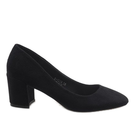 Escarpins en daim noir sur le pilier D-1228 le noir