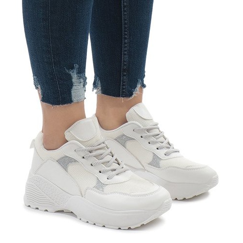 Chaussures de sport blanches BY-080
