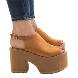 Sandales camel sur un bloc massif B8290 brun