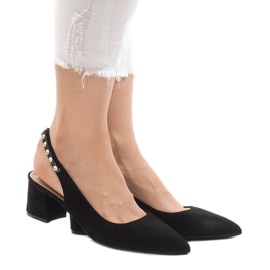 Escarpins noirs sur un stiletto FM98502-2