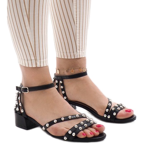 Sandales noires à talons 77-11 le noir