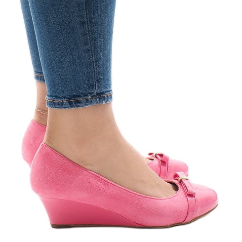 Escarpins compensés en daim rose 50987