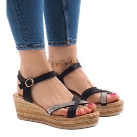 Sandales noires sur la plateforme WS8816