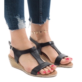 Sandales noires sur la plateforme S-256