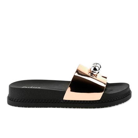 Chaussons roses à boules 1819 Chaussons roses à boules 1819