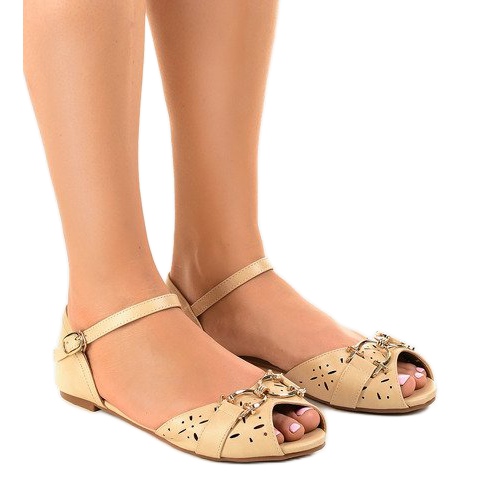 Sandales beiges à boucle GF-180