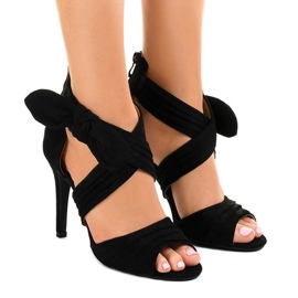 Sandales en daim noir avec nœud J-23