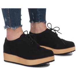 Chaussures brogues noires sur la plateforme Danielle le noir
