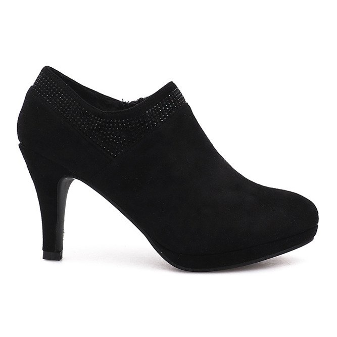 Les bottines noires de Marie le noir