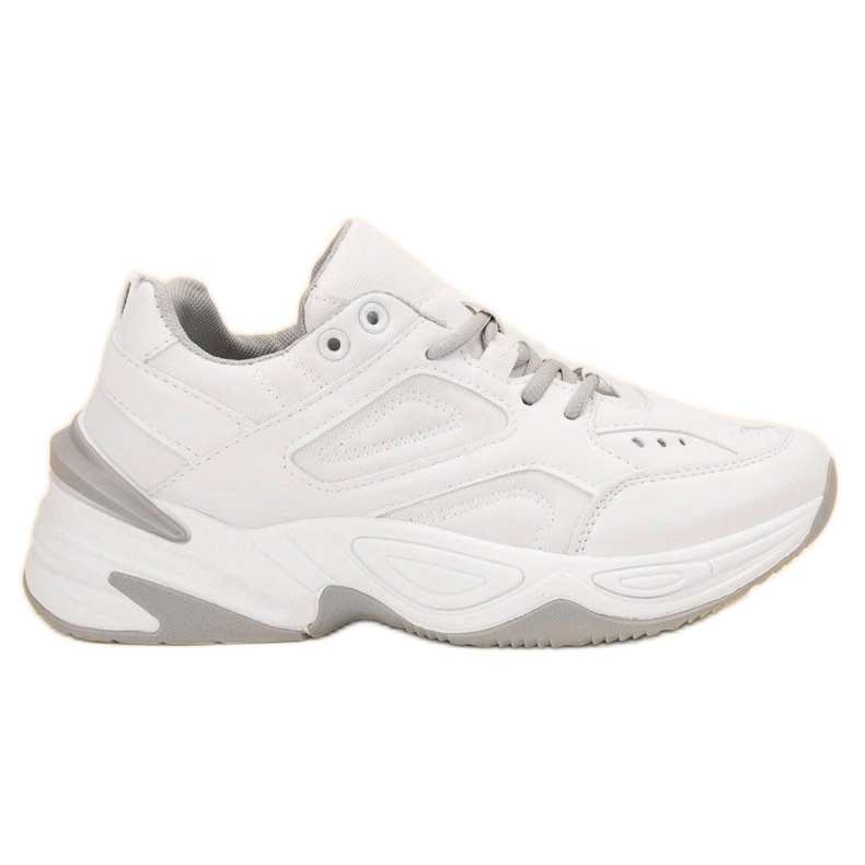 SHELOVET Des baskettes blanches SHELOVET Des baskettes blanches