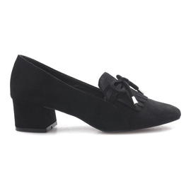 Escarpins noirs sur le pilier du cœur le noir Escarpins noirs sur le pilier du cœur le noir