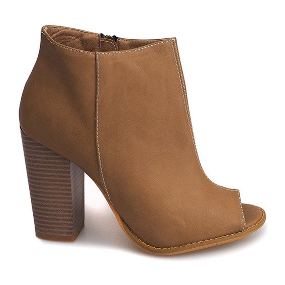 Bottes Ouvertes Sur Un Bar Sarah Beige