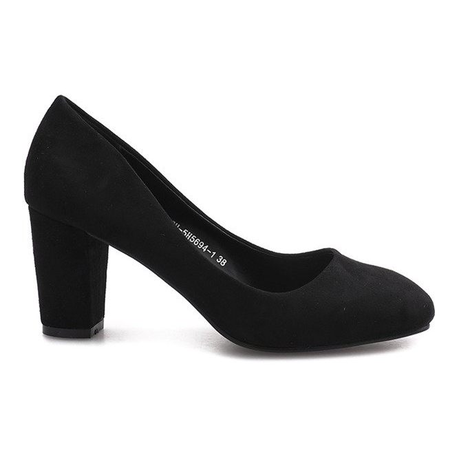 Escarpins noirs sur le post Sylvie le noir