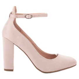Ideal Shoes Escarpins fermés par une boucle brun