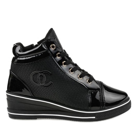 Baskets élégantes noires sur le talon compensé R15-2 le noir