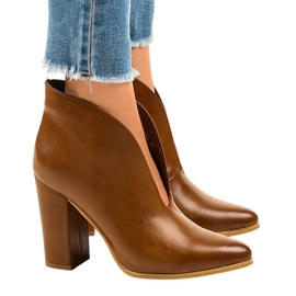 Boots à enfiler camel avec découpes sur le montant RB38P brun