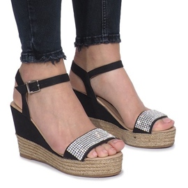 Sandales noires sur un délicat talon compensé Diamond Shine le noir Sandales noires sur un délicat talon compensé Diamond Shine le noir