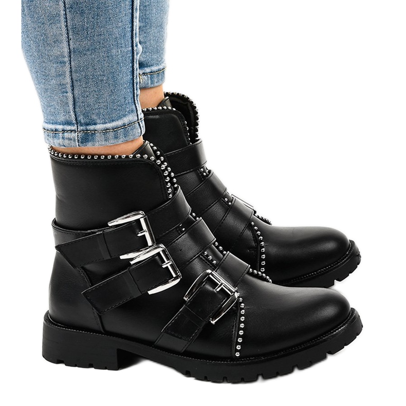 Bottes noires pour femmes avec une fermeture éclair 2580 le noir