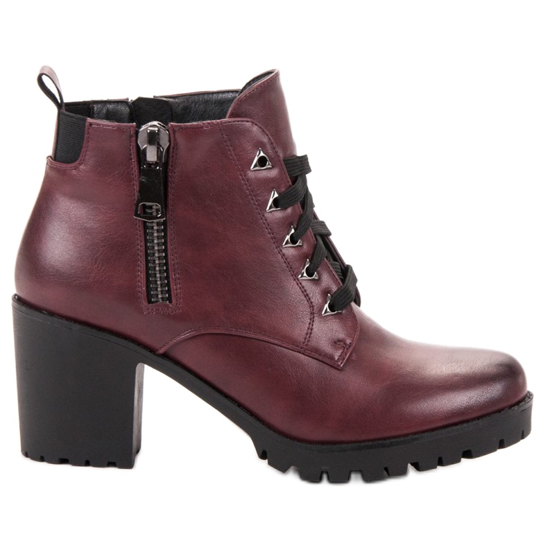 Vinceza Bottes basses sur le bar rouge